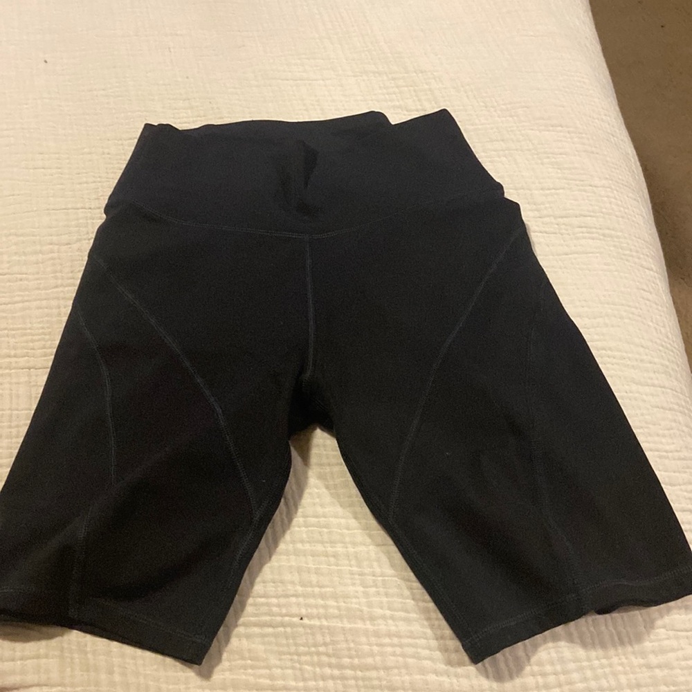Womens biker shorts. Size 4